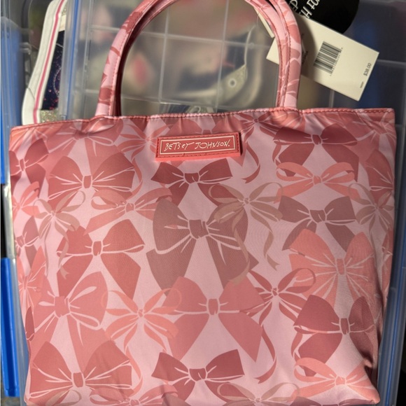 Betsey Johnson Handbags - Betsey Johnson Pink Bow Lunch Tote Bag NWT